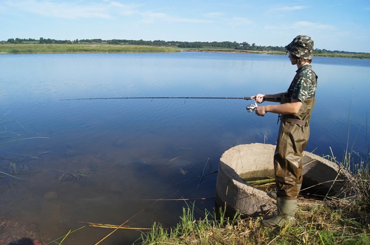 Статья о рыбалке в Ярославской области со снастями Aqua. Река Корячежна.