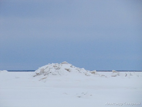 Статья о зимней  рыбалке на корюшку в Архангельской области  со снастями компании Аква. Какие зимние блесна на корюшку выбрать?