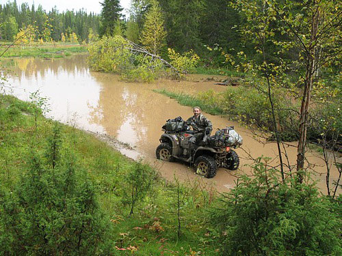 Статья о зимней рыбалке на глухом озере поморья с блеснами и балансирами AQUA