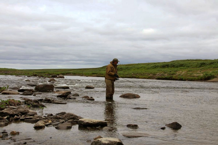 Заполярье река Хэйяха - водно-пешеходное путешествие и отчет о рыбалке. Ловля хариуса на воблер Аква Ерш. 