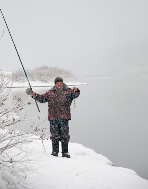 Отчет о рыбалке на Ангаре зимой на поплавочную удочку. Ловля хариуса.
