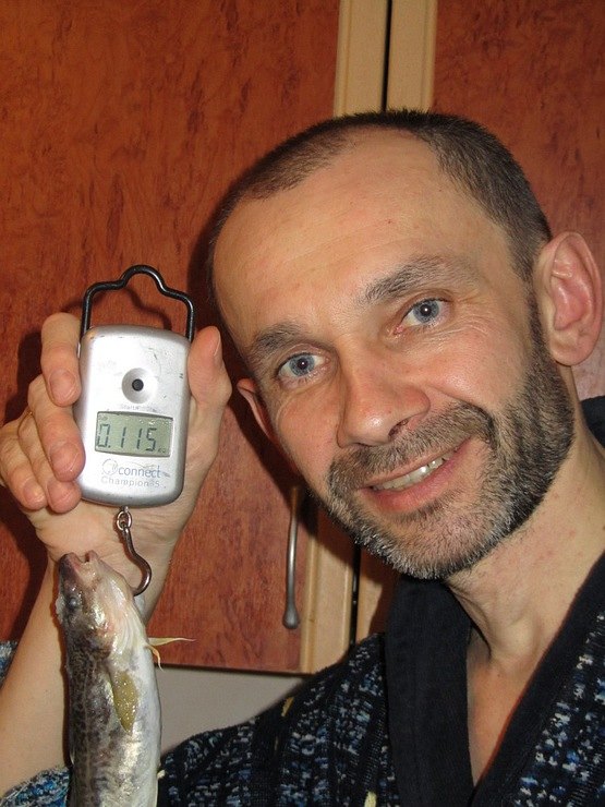 Отчет о рыбалке. Ловля корюшки на зимнюю блесну с обливным тройником.