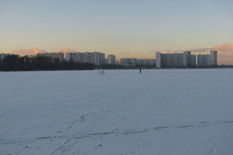 Небольшой фотоотчет о зимней рыбалке на Москве-реке с балансирами Aqua