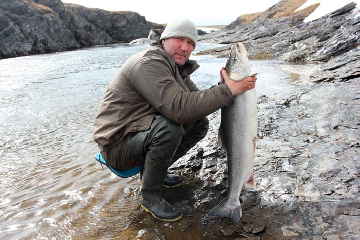 Фотографии о статье рыбалки в Арктике. Ловля гольца.