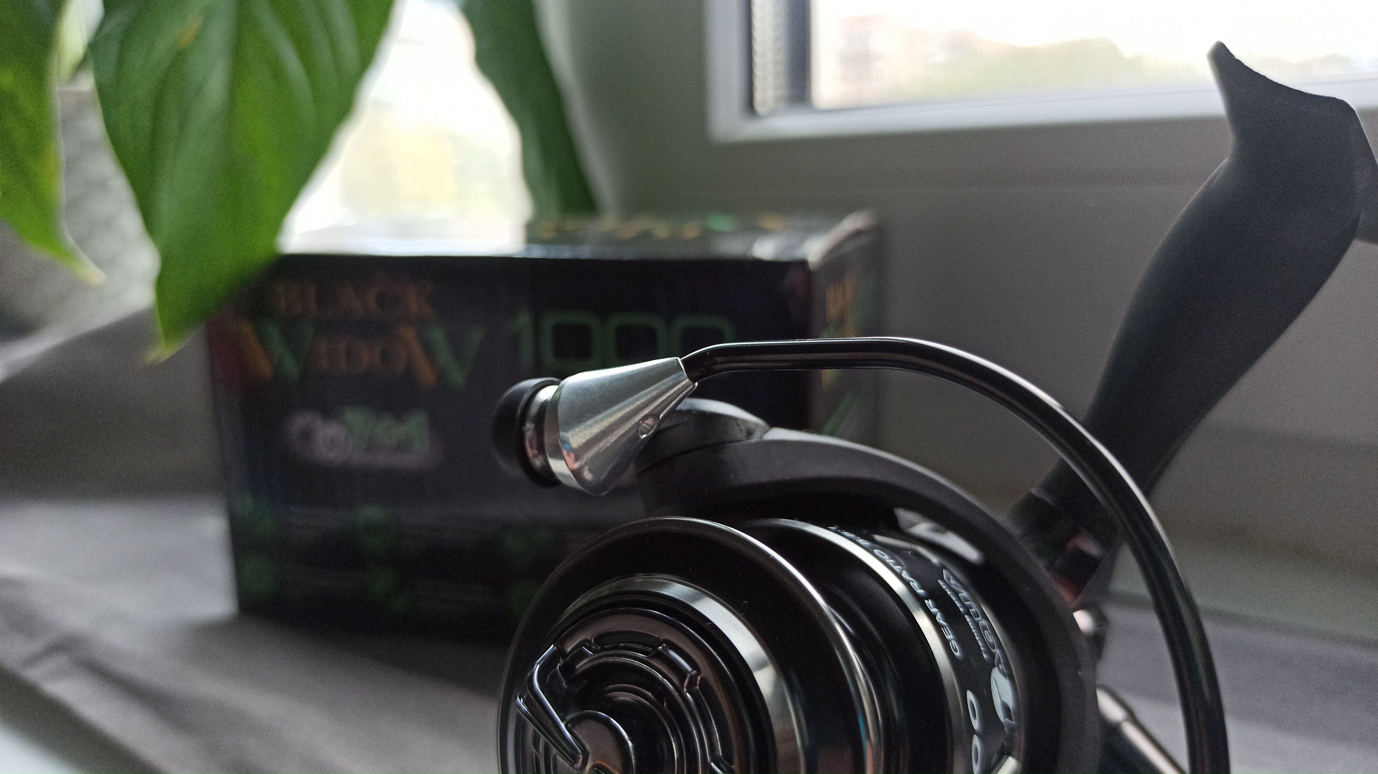 katushka-bezinertsionnaya--yuernaya-grafinya-aqua-black-widow